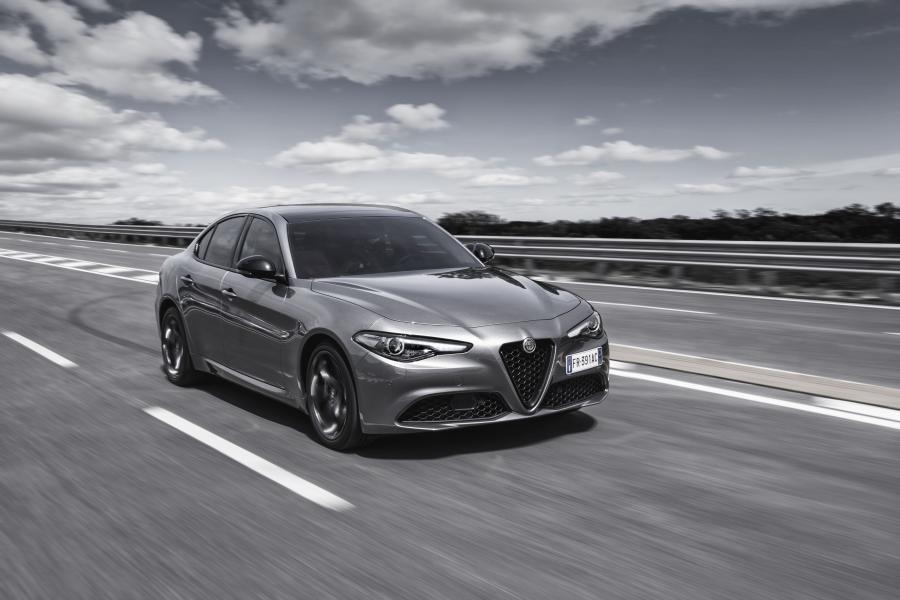  Alfa Romeo Giulia Q2 B-Tech (952) 2018 года  (фото 12 из 13)